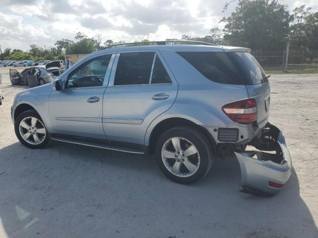 4JGBB8GB0AA598168 - 2010 MERCEDES-BENZ ML 350 4MATIC BLUE photo 2