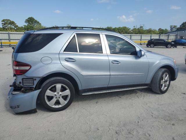4JGBB8GB0AA598168 - 2010 MERCEDES-BENZ ML 350 4MATIC BLUE photo 3