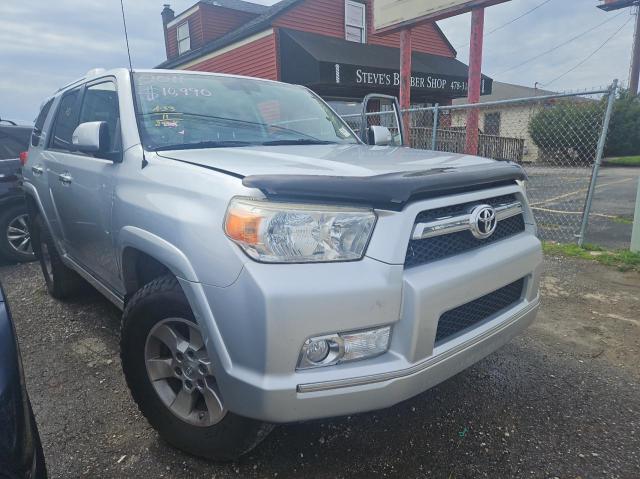 JTEBU5JR5B5037604 - 2011 TOYOTA 4RUNNER SR5 SILVER photo 1