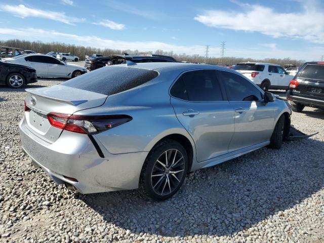 4T1G11AK7PU129451 - 2023 TOYOTA CAMRY SE NIGHT SHADE SILVER photo 3