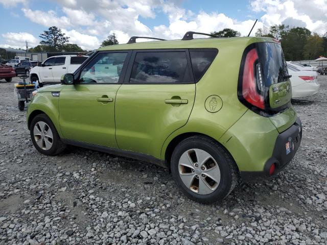 KNDJN2A29F7767136 - 2015 KIA SOUL GREEN photo 2