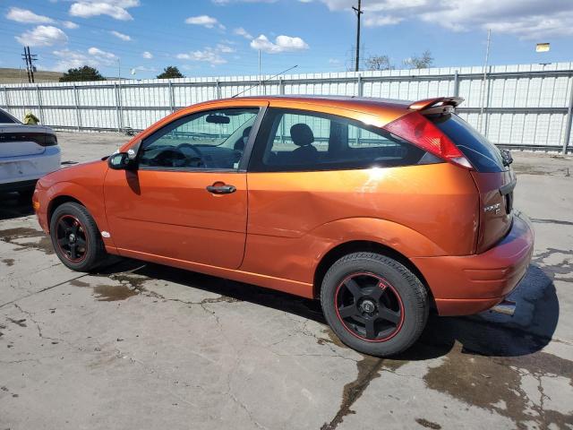 3FAFP31N75R125060 - 2005 FORD FOCUS ZX3 ORANGE photo 2