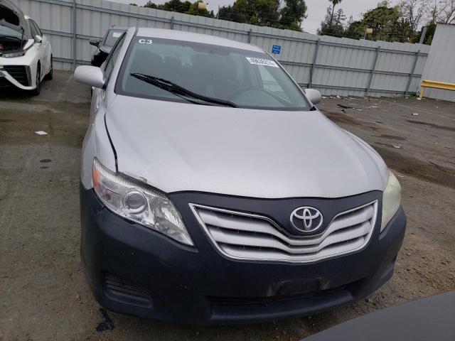 4T4BF3EK3BR120567 - 2011 TOYOTA CAMRY BASE SILVER photo 5