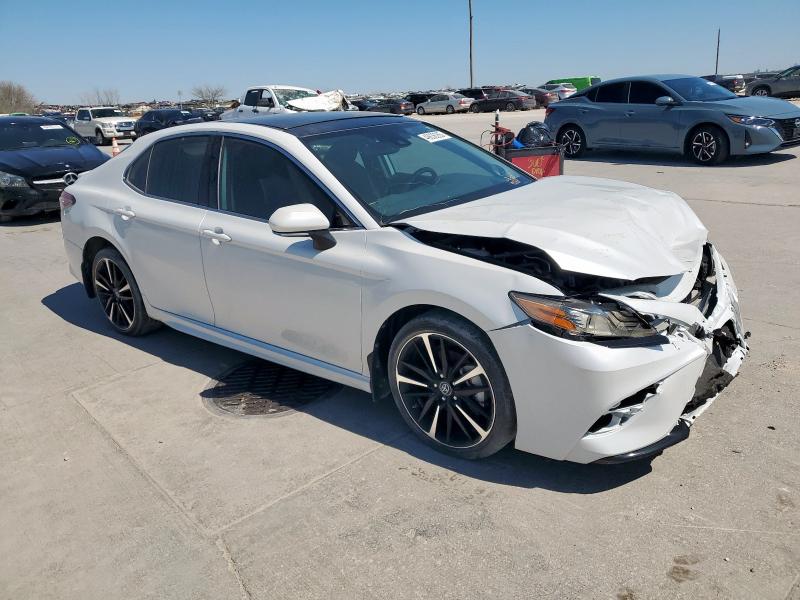 4T1BZ1HK9KU508369 - 2019 TOYOTA CAMRY XSE 白色 照片 4