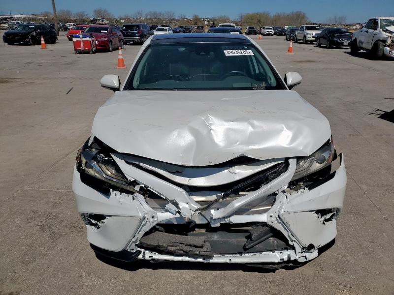 4T1BZ1HK9KU508369 - 2019 TOYOTA CAMRY XSE 白色 照片 5