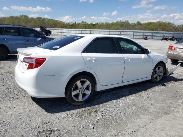 4T1BF1FK5DU225711 - 2013 TOYOTA CAMRY SE L WHITE photo 3