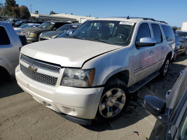 1GNSKKE3XBR324242 - 2011 CHEVROLET SUBURBAN K1500 LTZ WHITE photo 1