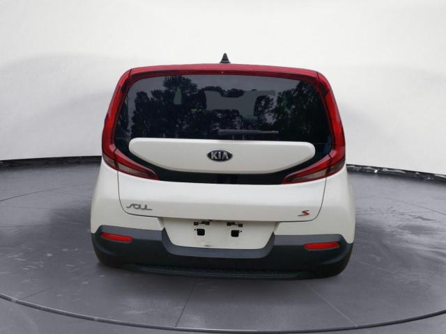 KNDJ23AU8M7756612 - 2021 KIA SOUL LX WHITE photo 6