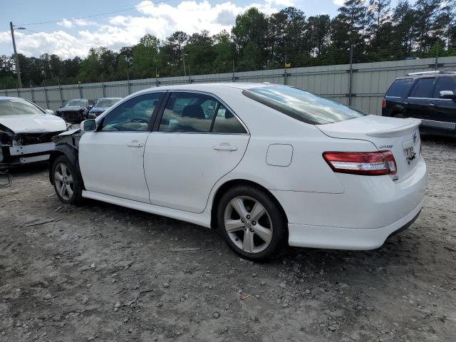 4T1BF3EK4BU644658 - 2011 TOYOTA CAMRY BASE WHITE photo 2