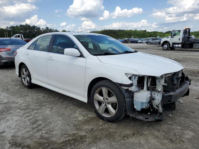 4T1BF3EK4BU644658 - 2011 TOYOTA CAMRY BASE WHITE photo 4