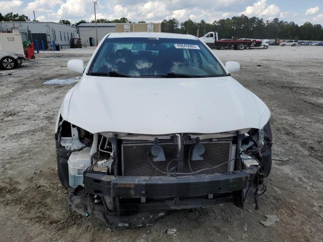 4T1BF3EK4BU644658 - 2011 TOYOTA CAMRY BASE WHITE photo 5