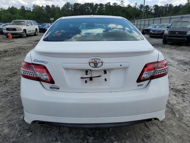 4T1BF3EK4BU644658 - 2011 TOYOTA CAMRY BASE WHITE photo 6