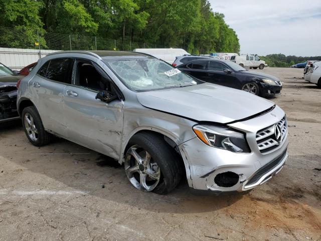 WDCTG4GB8KU007940 - 2019 MERCEDES-BENZ GLA 250 4MATIC SILVER photo 4