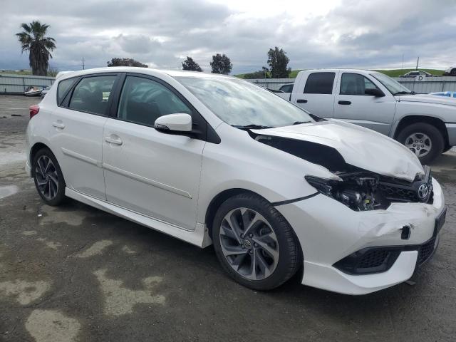 JTNKARJE8HJ549595 - 2017 TOYOTA COROLLA IM WHITE photo 4