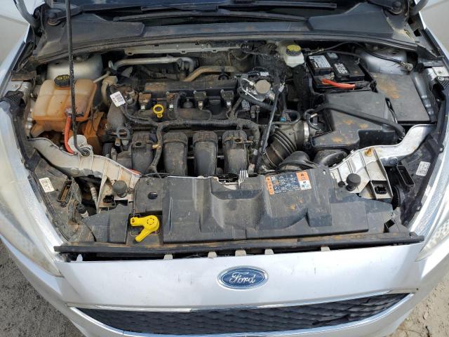 1FADP3F2XHL300698 - 2017 FORD FOCUS SE SILVER photo 11