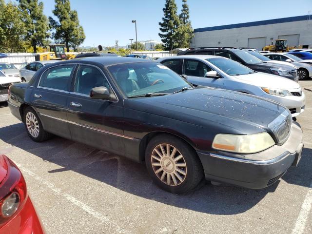 1LNHM82W03Y600719 - 2003 LINCOLN TOWN CAR SIGNATURE BLACK photo 4