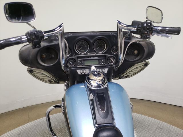 1HD1FC4157Y673724 - 2007 HARLEY-DAVIDSON FLHTCUI ლურჯი ფოტო 8