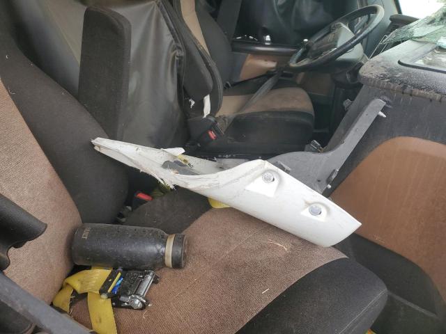 3AKJHHDR3KSKM0405 - 2019 FREIGHTLINER CASCADIA 1 白色 照片 5