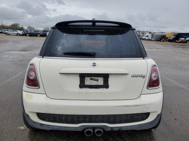 WMWMF7C55ATZ72674 - 2010 MINI COOPER S WHITE photo 6