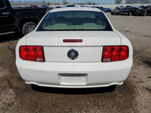 1ZVFT80N655116466 - 2005 FORD MUSTANG WHITE photo 6