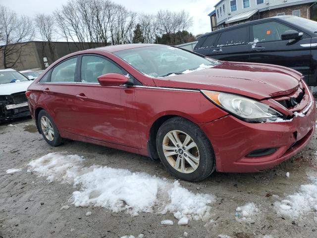 5NPEB4AC6DH646717 - 2013 HYUNDAI SONATA GLS RED photo 4