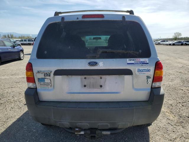 1FMYU93165KA06022 - 2005 FORD ESCAPE XLT SILVER photo 6