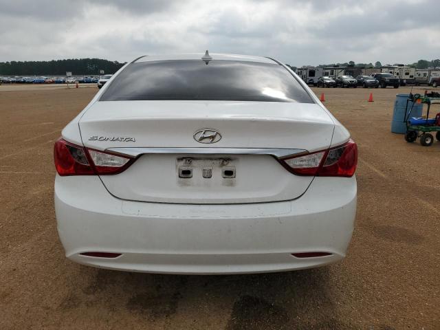 5NPEB4AC2DH566282 - 2013 HYUNDAI SONATA GLS WHITE photo 6