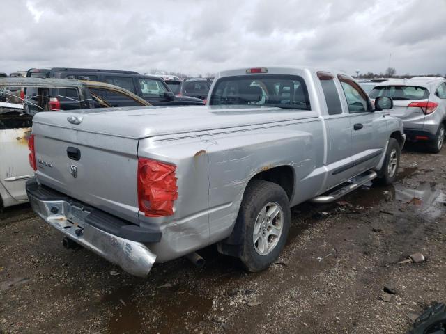 1D7HE42KX6S666022 - 2006 DODGE DAKOTA SLT SILVER photo 3