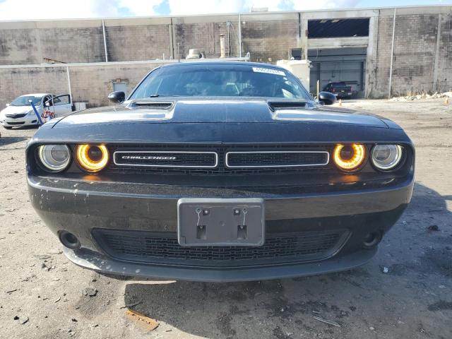 2C3CDZAG2HH501422 - 2017 DODGE CHALLENGER SXT BLACK photo 5