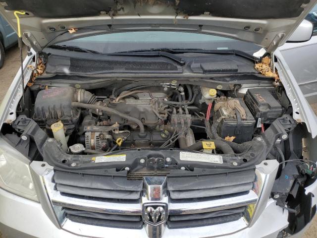 2D4RN5D13AR102010 - 2010 DODGE GRAND CARA SXT SILVER photo 12