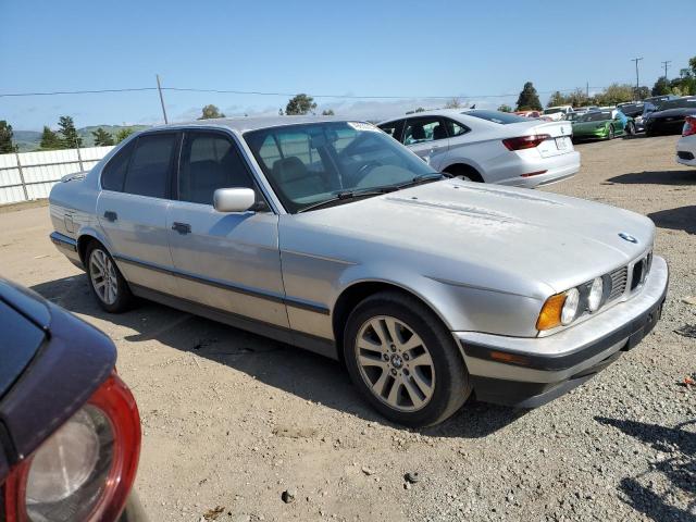 WBAHD6316PBJ90672 - 1993 BMW 525 I AUTOMATIC SILVER photo 4