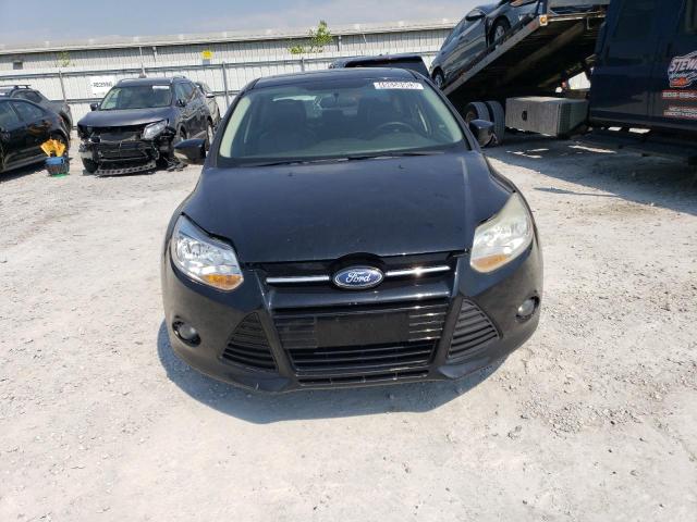 1FADP3F21EL126757 - 2014 FORD FOCUS SE BLACK photo 5