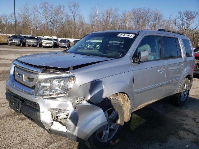 5FNYF4H49AB017138 - 2010 HONDA PILOT EX SILVER photo 2