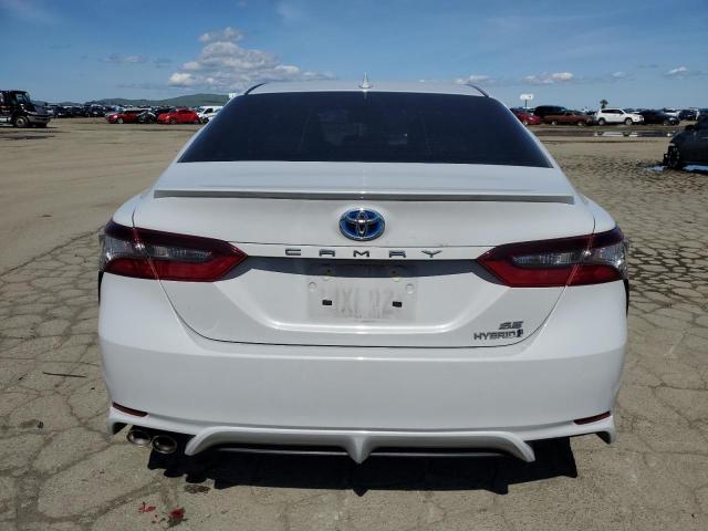 4T1G31AK3RU068029 - 2024 TOYOTA CAMRY SE NIGHT SHADE WHITE photo 6