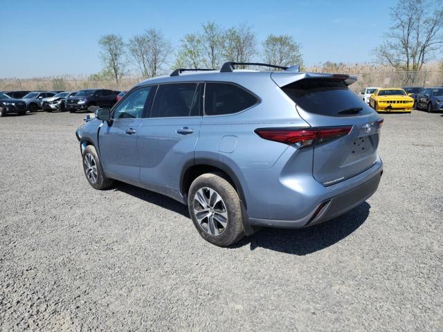 5TDGZRBH1NS222272 - 2022 TOYOTA HIGHLANDER XLE BLUE photo 3