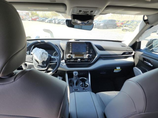 5TDGZRBH1NS222272 - 2022 TOYOTA HIGHLANDER XLE BLUE photo 6