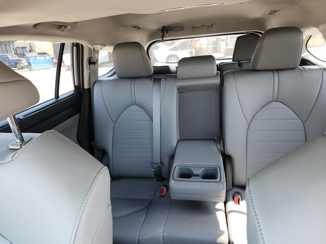 5TDGZRBH1NS222272 - 2022 TOYOTA HIGHLANDER XLE BLUE photo 8