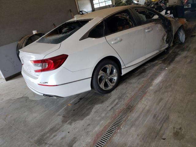 1HGCV2F50JA010151 - 2018 HONDA ACCORD EXL WHITE photo 3