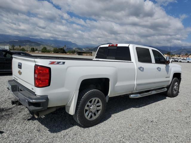 1GC1KWE87FF542203 - 2015 CHEVROLET SILVERADO K2500 HEAVY DUTY LTZ WHITE photo 3