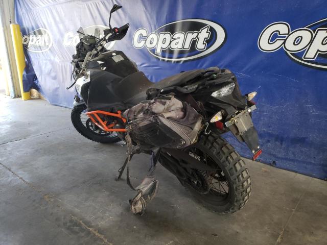 VBKV49408JM985486 - 2018 KTM 1090 ADVENTURE R TWO TONE photo 3