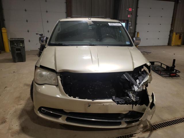 2A4RR6DG0BR688060 - 2011 CHRYSLER TOWN & COU LIMITED WHITE photo 5