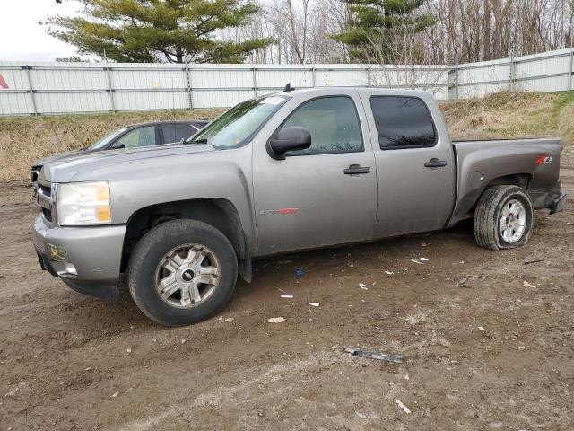 2GCEK13Y171617705 - 2007 CHEVROLET SILVERADO K1500 CREW CAB GRAY photo 1