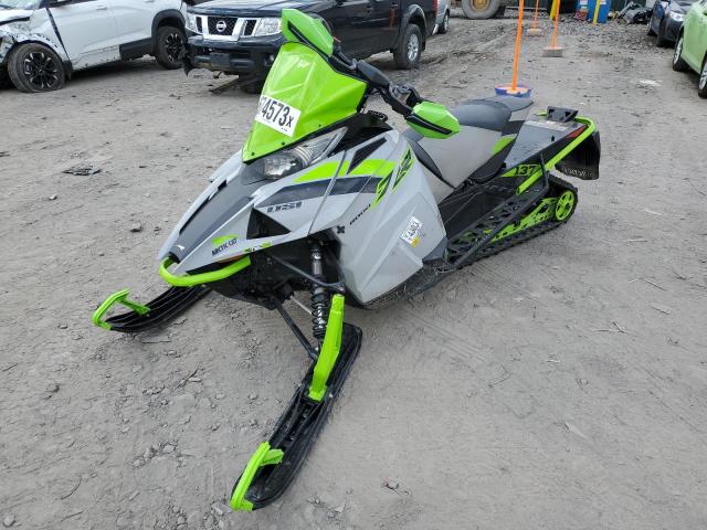 4UF18SNW9JT100368 - 2018 ARCTIC CAT SNOWMOBILE TWO TONE photo 2