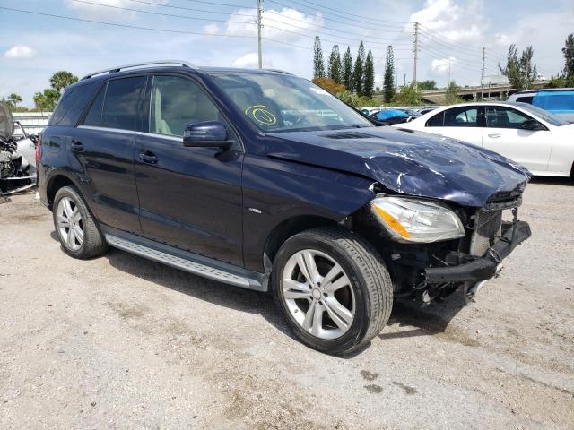 4JGDA5HB3CA037541 - 2012 MERCEDES-BENZ ML 350 4MATIC BLUE photo 4