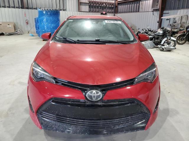 5YFBURHE4JP757038 - 2018 TOYOTA COROLLA L RED photo 5