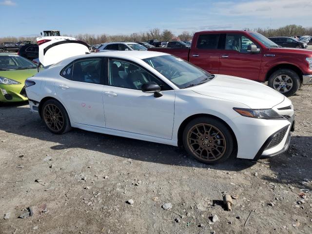 4T1G11AK0PU133017 - 2023 TOYOTA CAMRY SE NIGHT SHADE WHITE photo 4