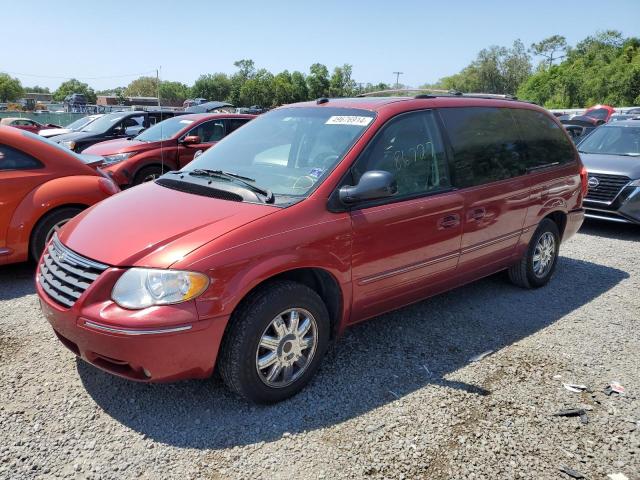 2C4GP64L75R313528 - 2005 CHRYSLER TOWN & COU LIMITED RED photo 1
