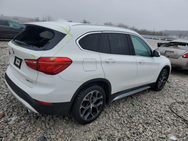 WBXJG9C04L5R58584 - 2020 BMW X1 XDRIVE28I WHITE photo 3