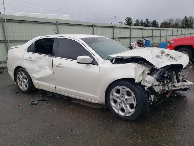 3FAHP0HA4AR287555 - 2010 FORD FUSION SE WHITE photo 4