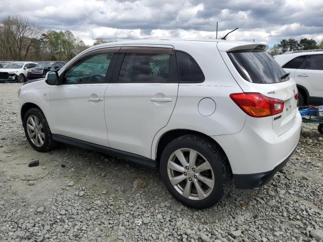 4A4AP3AU6FE023838 - 2015 MITSUBISHI OUTLANDER ES WHITE photo 2